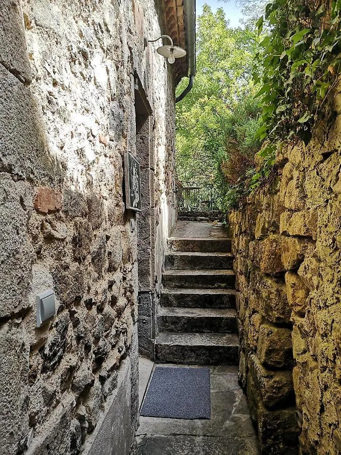 Chambres Auberge De Thorrenc 0*,  France